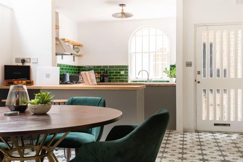 The Maida Vale Mews - Modern & Spacious 1bdr Next To Venice Canals Appartement Londres